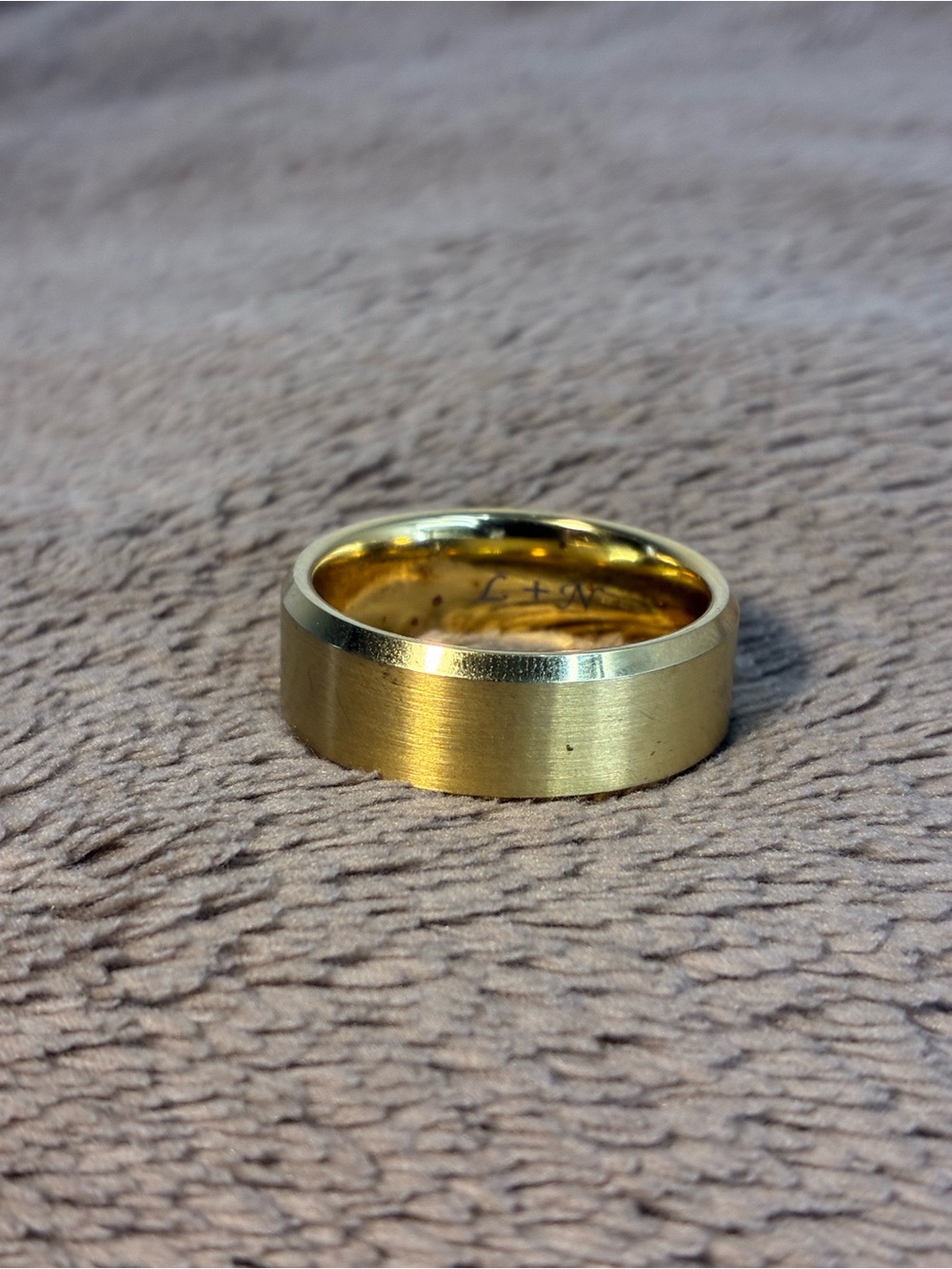 Tungsten Gold Finish 8MM Men's Matte Beveled Wedding Band Sz 15